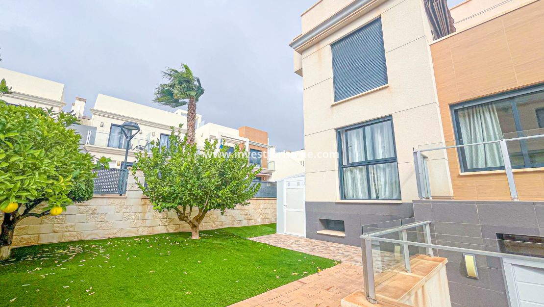 Sale - Villa - Orihuela Costa - Costa Blanca