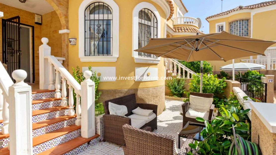 Sale - Villa - Orihuela Costa - Costa Blanca