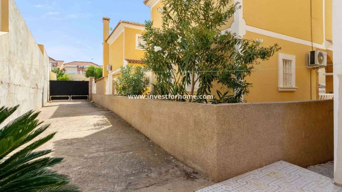 Sale - Villa - Orihuela Costa - Costa Blanca