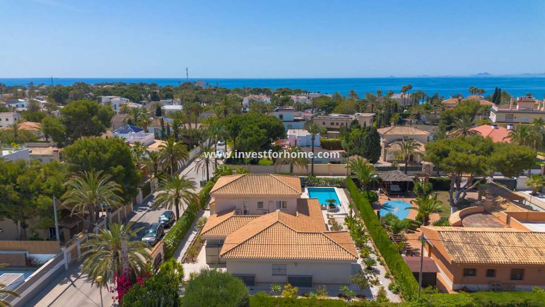 Sale - Villa - Orihuela Costa - Costa Blanca