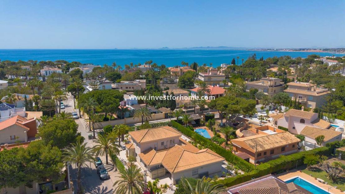 Sale - Villa - Orihuela Costa - Costa Blanca