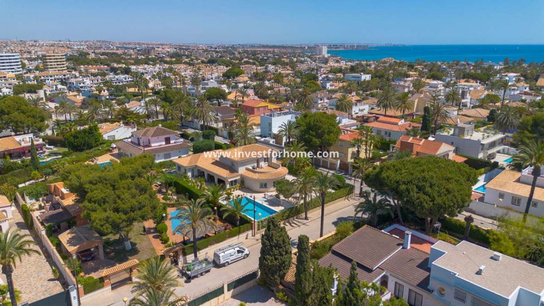 Sale - Villa - Orihuela Costa - Costa Blanca