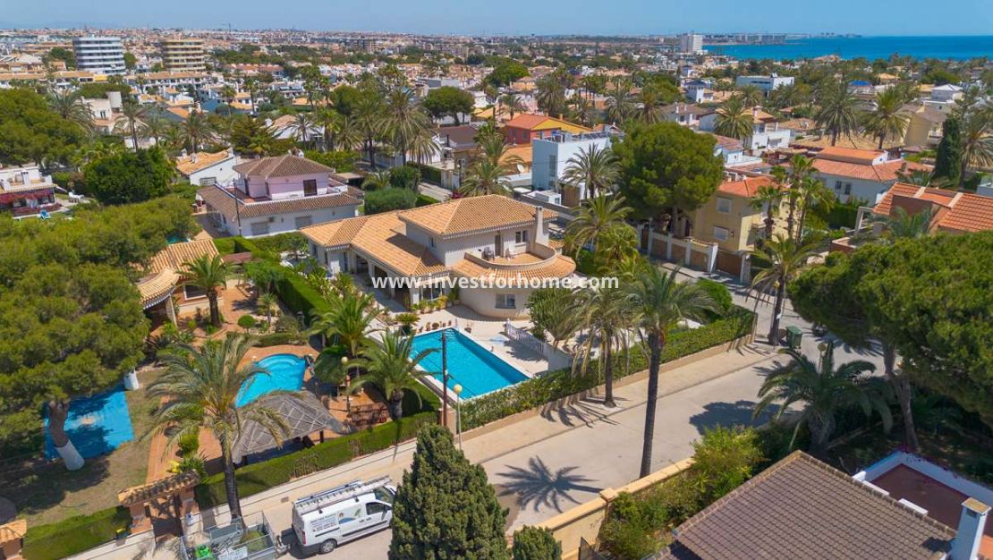 Sale - Villa - Orihuela Costa - Costa Blanca