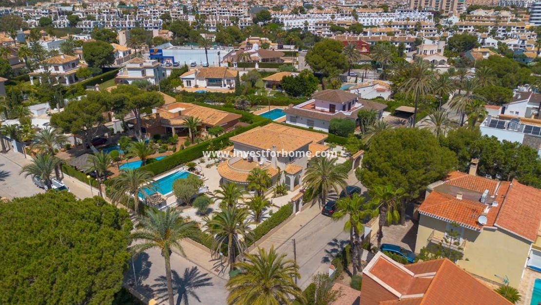 Sale - Villa - Orihuela Costa - Costa Blanca