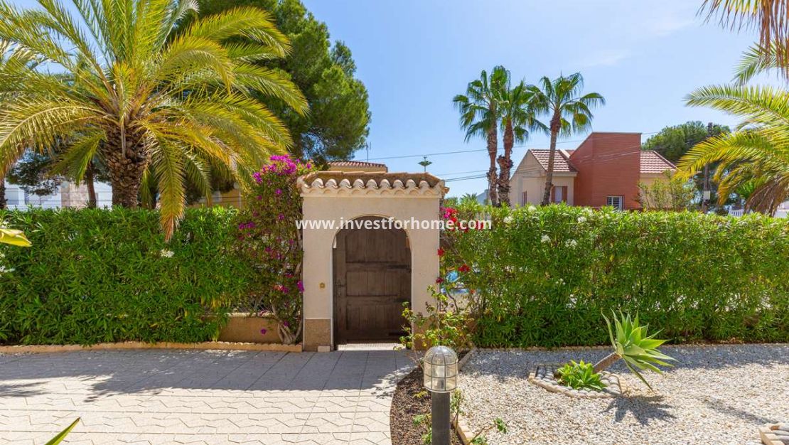 Sale - Villa - Orihuela Costa - Costa Blanca