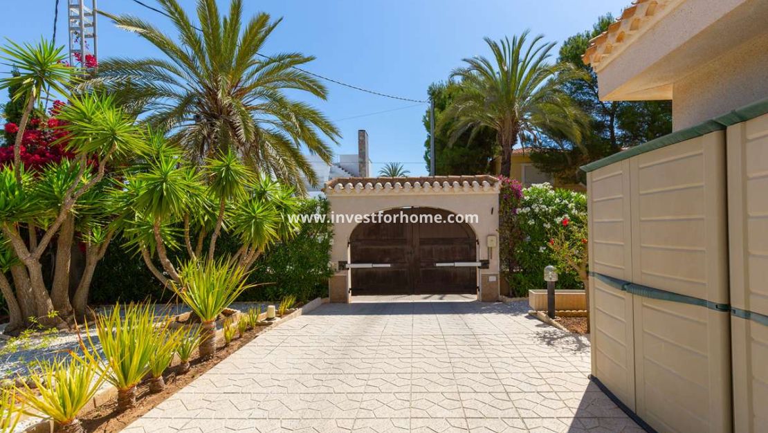 Sale - Villa - Orihuela Costa - Costa Blanca