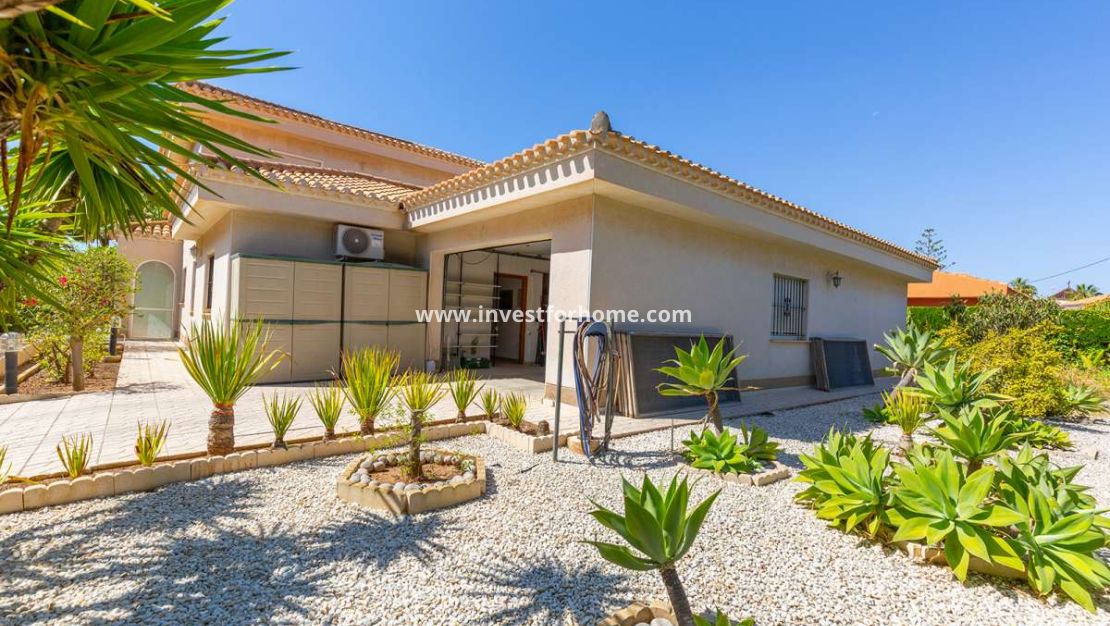 Sale - Villa - Orihuela Costa - Costa Blanca