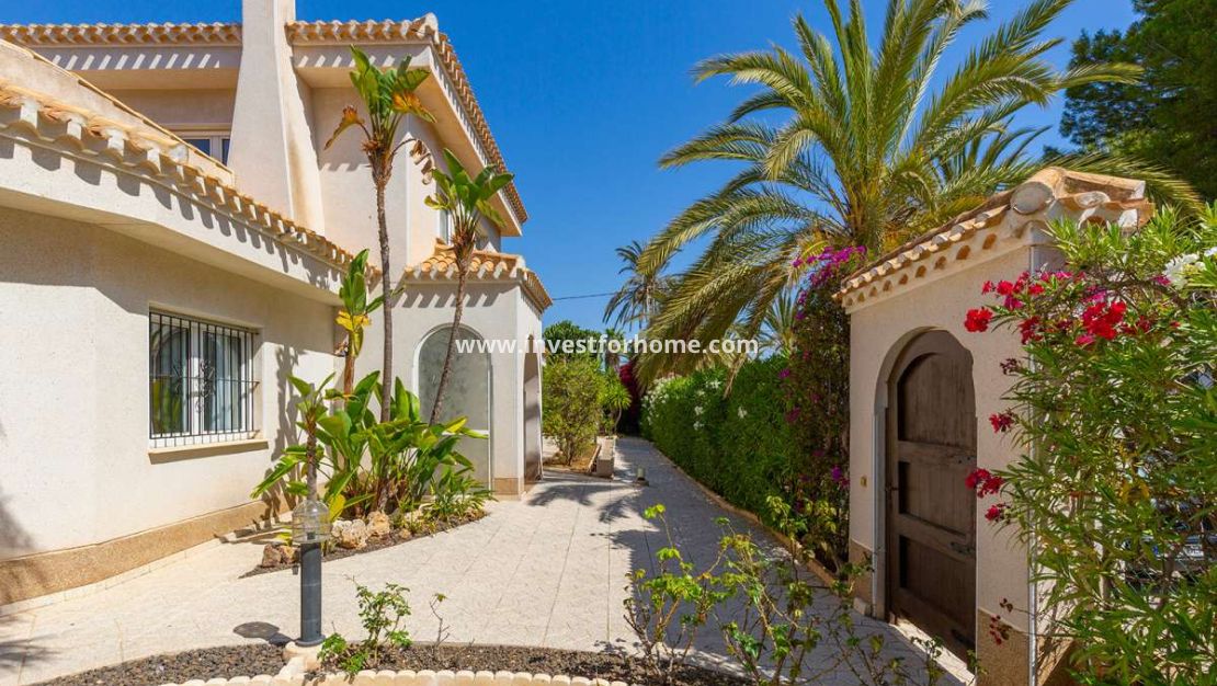 Sale - Villa - Orihuela Costa - Costa Blanca