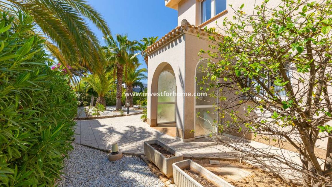 Sale - Villa - Orihuela Costa - Costa Blanca