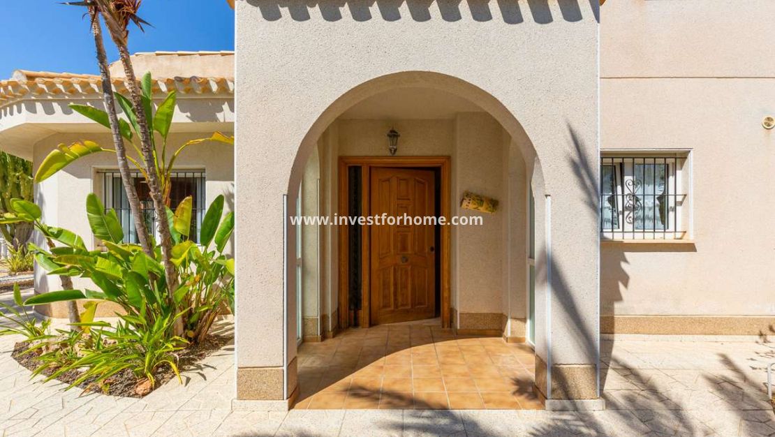 Sale - Villa - Orihuela Costa - Costa Blanca