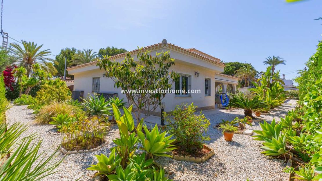 Sale - Villa - Orihuela Costa - Costa Blanca