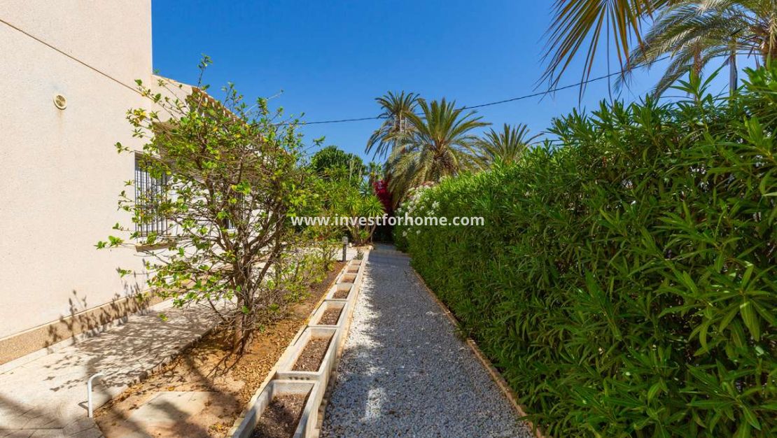 Sale - Villa - Orihuela Costa - Costa Blanca