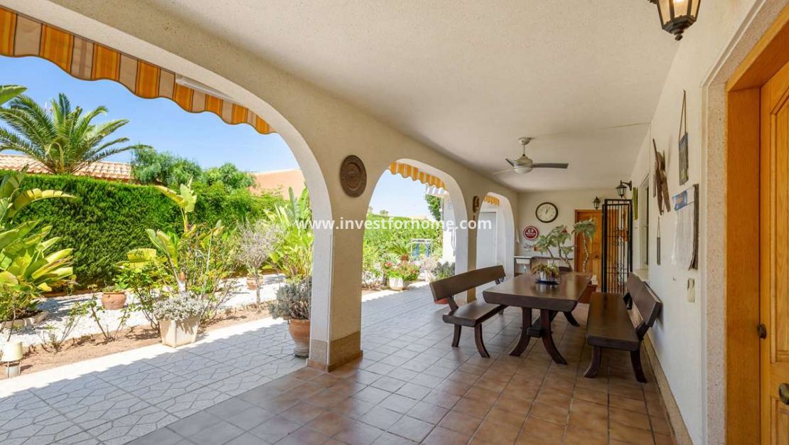 Sale - Villa - Orihuela Costa - Costa Blanca