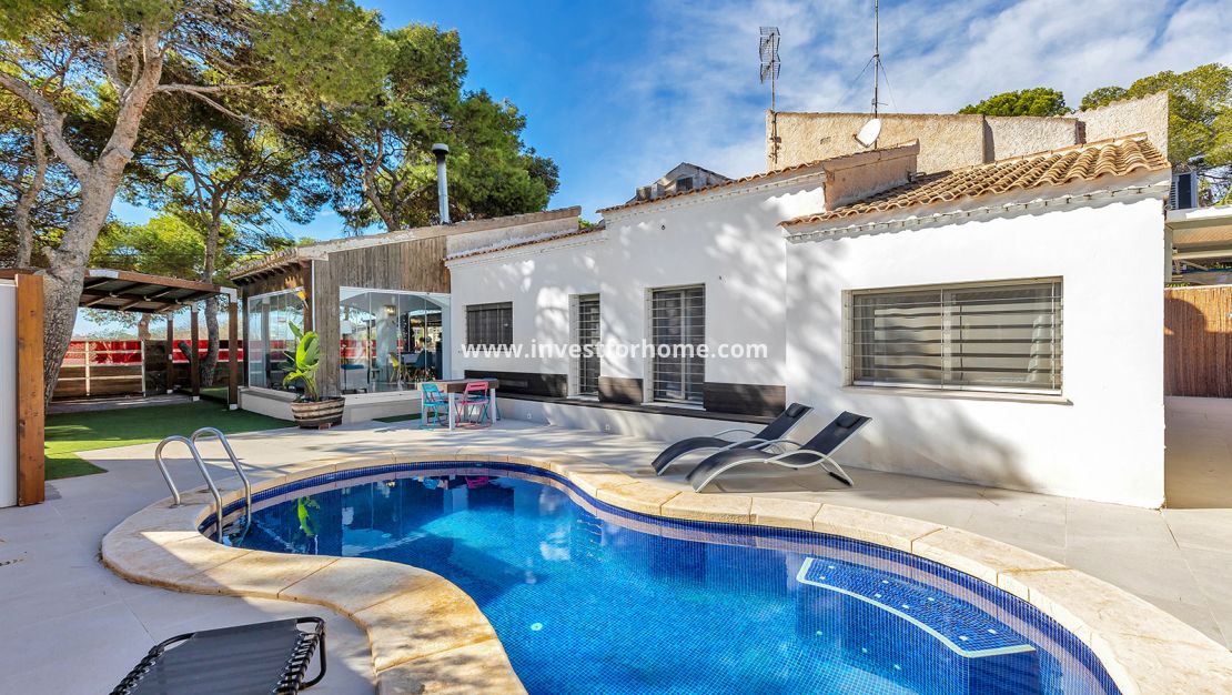 Sale - Villa - Orihuela Costa - Costa Blanca