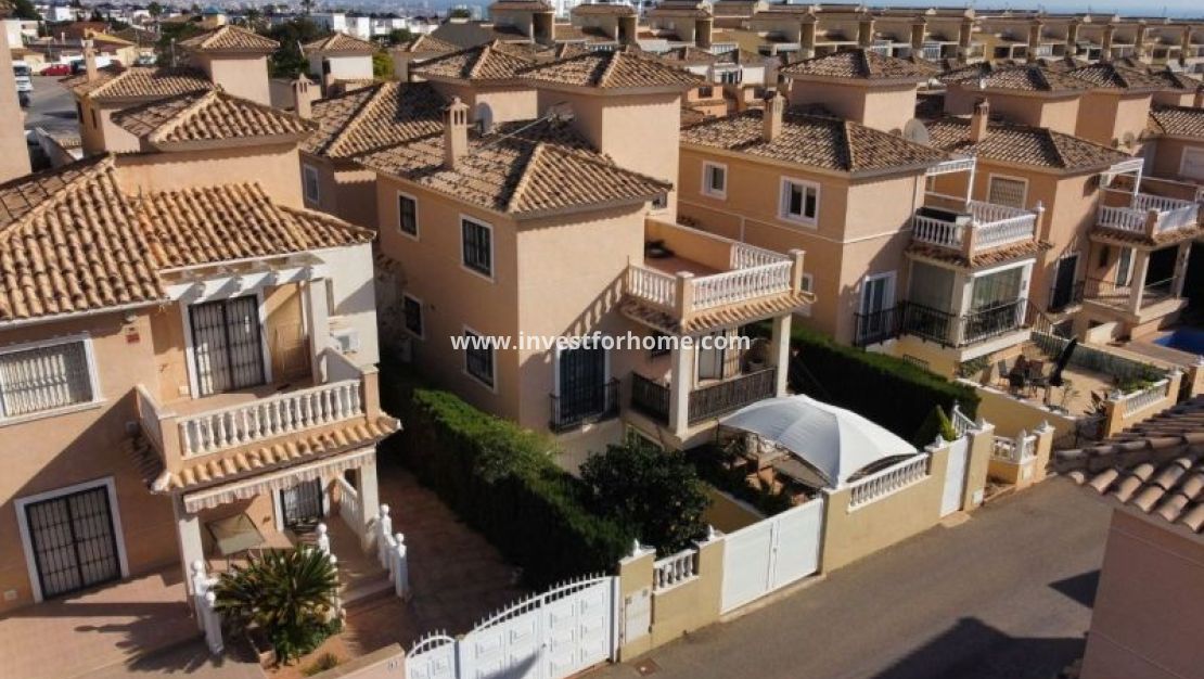 Sale - Villa - Orihuela Costa - Costa Blanca