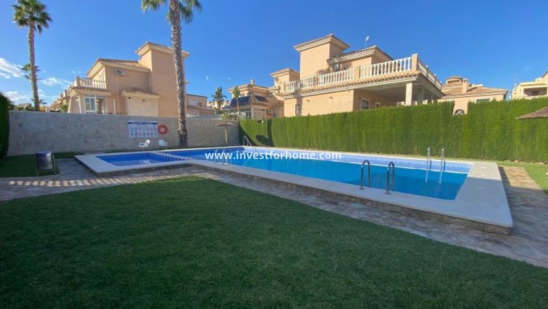 Sale - Villa - Orihuela Costa - Costa Blanca