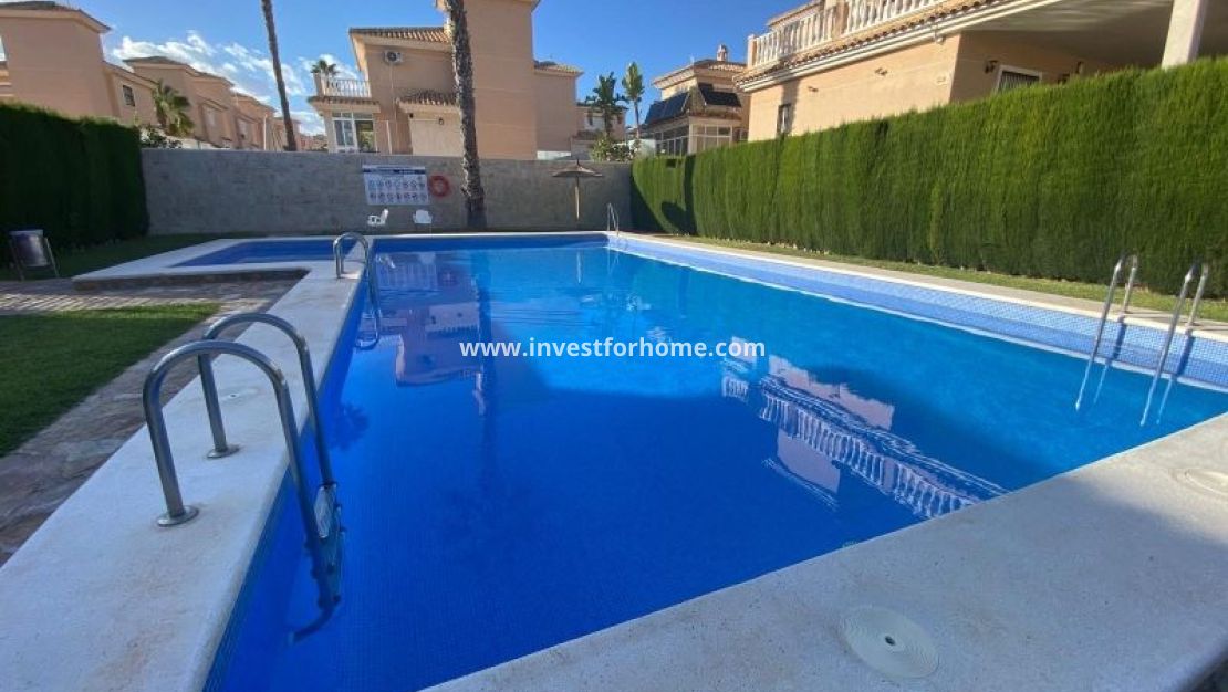 Sale - Villa - Orihuela Costa - Costa Blanca