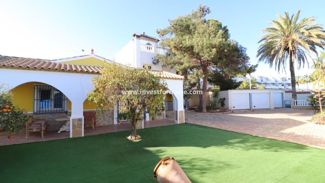 Sale - Villa - Orihuela Costa - Costa Blanca