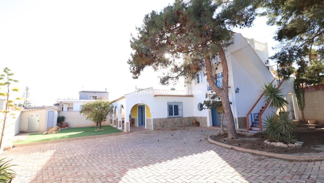 Sale - Villa - Orihuela Costa - Costa Blanca