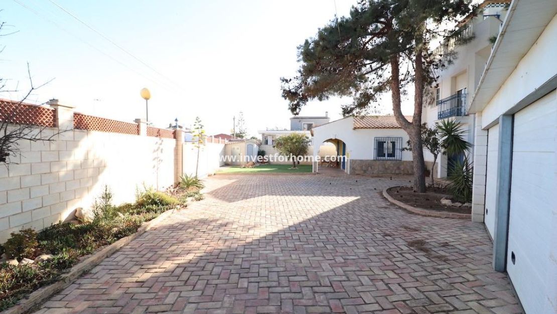 Sale - Villa - Orihuela Costa - Costa Blanca