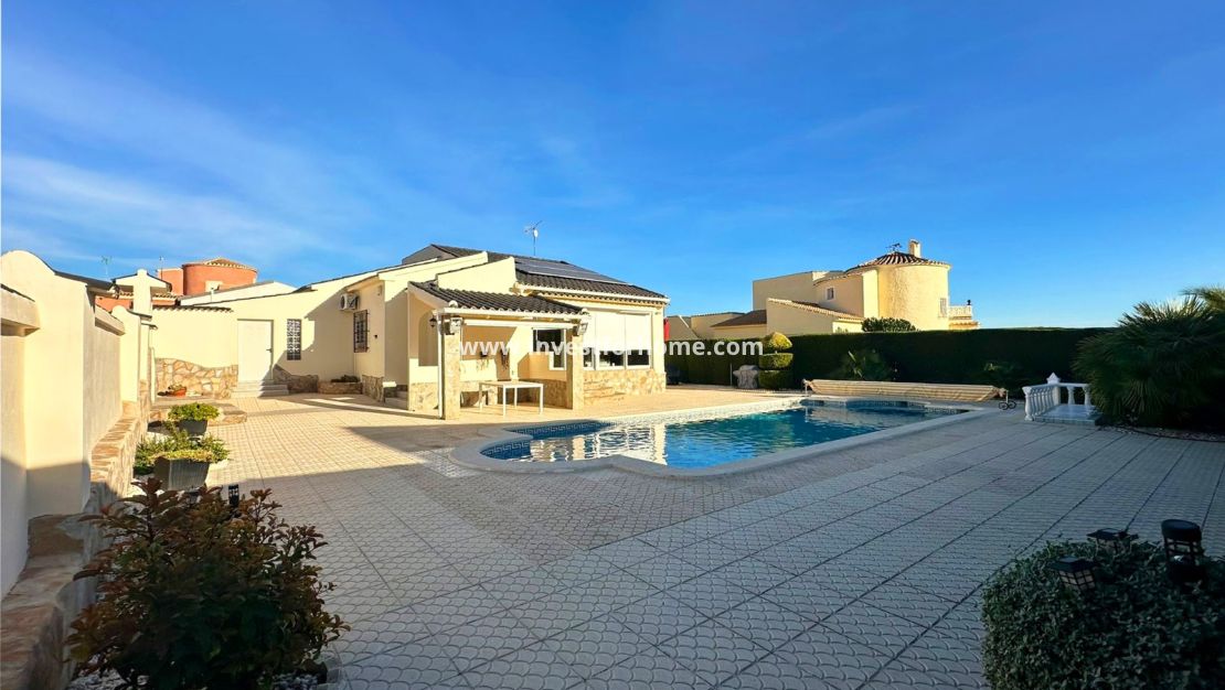 Sale - Villa - Orihuela Costa - Costa Blanca