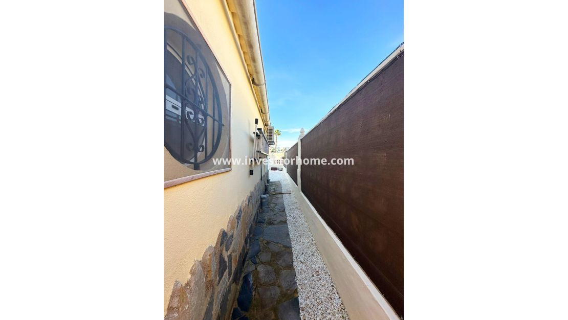 Sale - Villa - Orihuela Costa - Costa Blanca