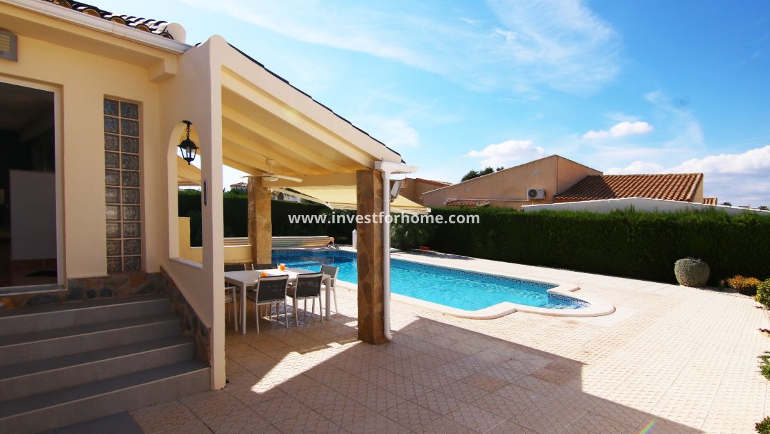 Sale - Villa - Orihuela Costa - Costa Blanca