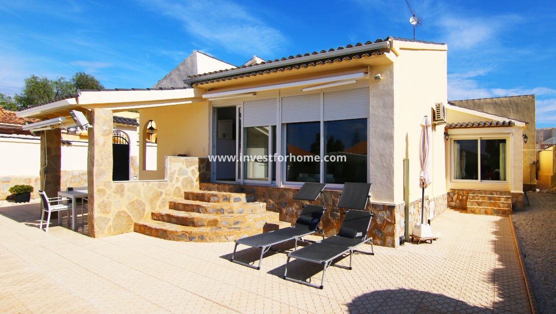 Sale - Villa - Orihuela Costa - Costa Blanca