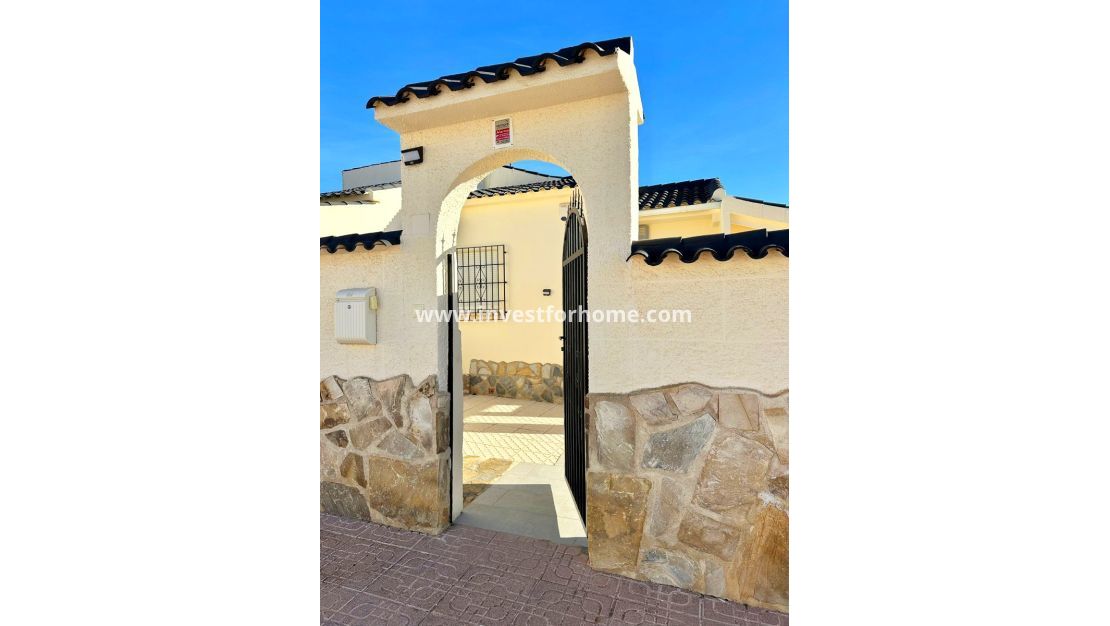 Sale - Villa - Orihuela Costa - Costa Blanca