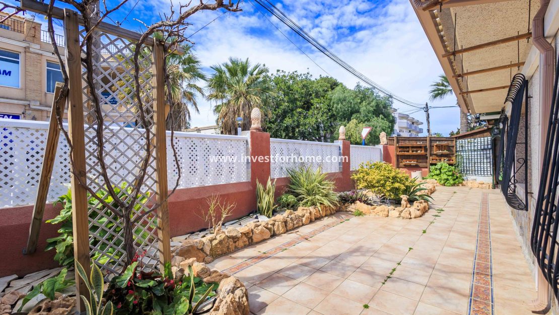 Sale - Villa - Orihuela Costa - Costa Blanca