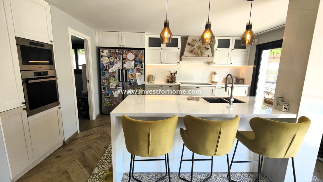 Sale - Villa - Orihuela Costa - Costa Blanca