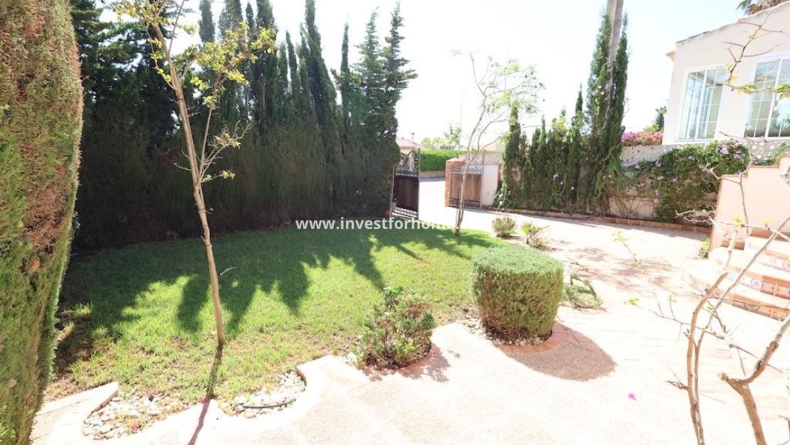 Sale - Villa - Orihuela Costa - Costa Blanca