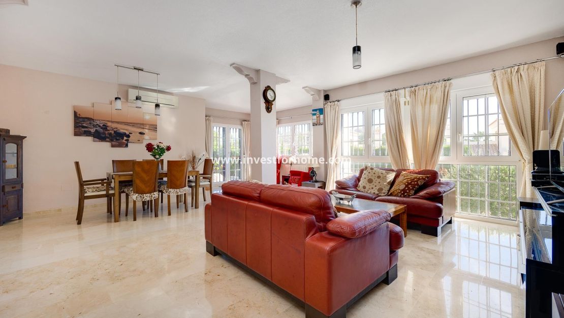 Sale - Villa - Orihuela Costa - Costa Blanca