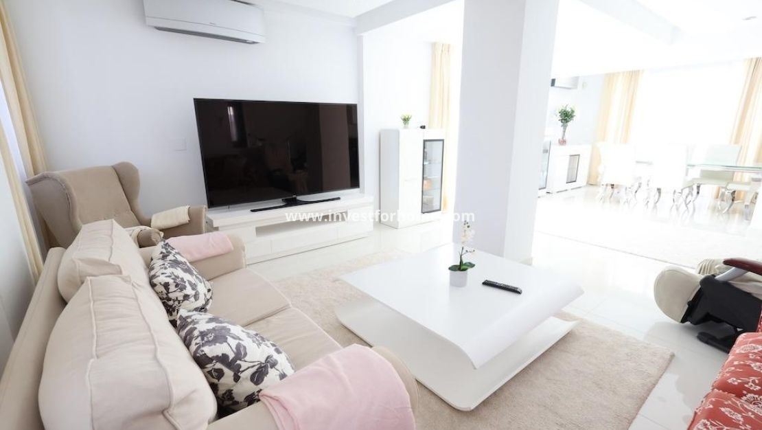 Sale - Villa - Orihuela Costa - Costa Blanca