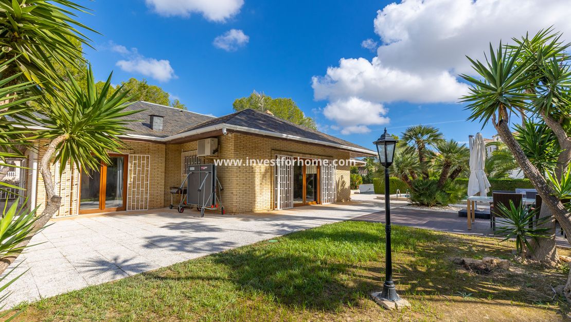 Sale - Villa - Orihuela Costa - Costa Blanca