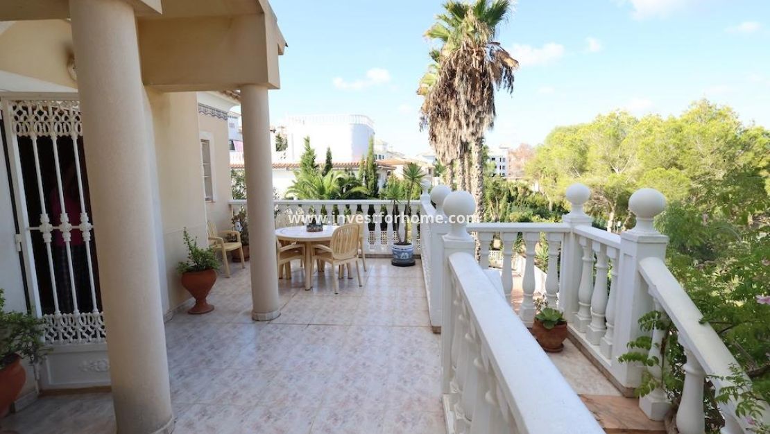 Sale - Villa - Orihuela Costa - Costa Blanca