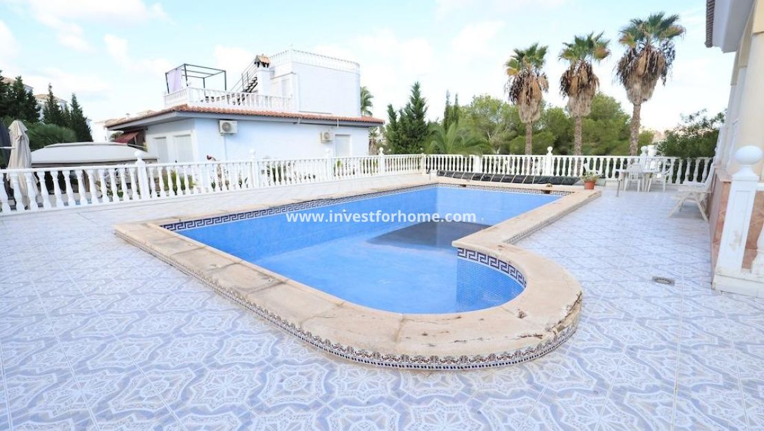 Sale - Villa - Orihuela Costa - Costa Blanca