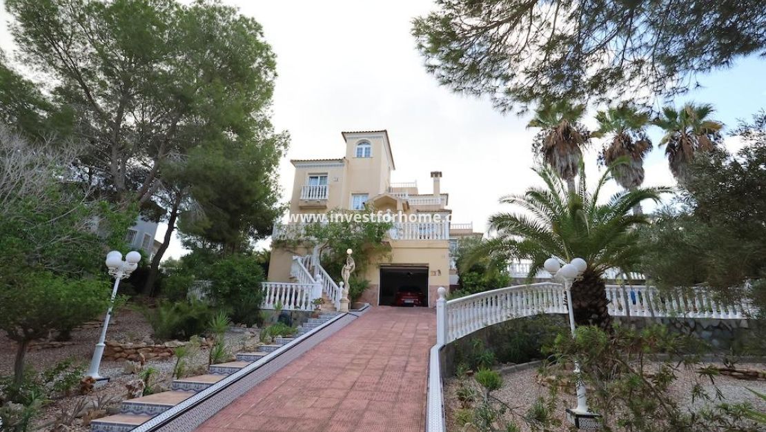 Sale - Villa - Orihuela Costa - Costa Blanca