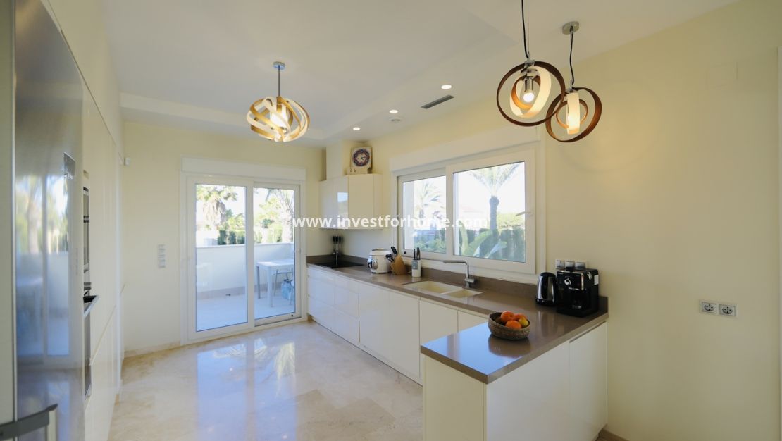 Sale - Villa - Orihuela Costa - Costa Blanca