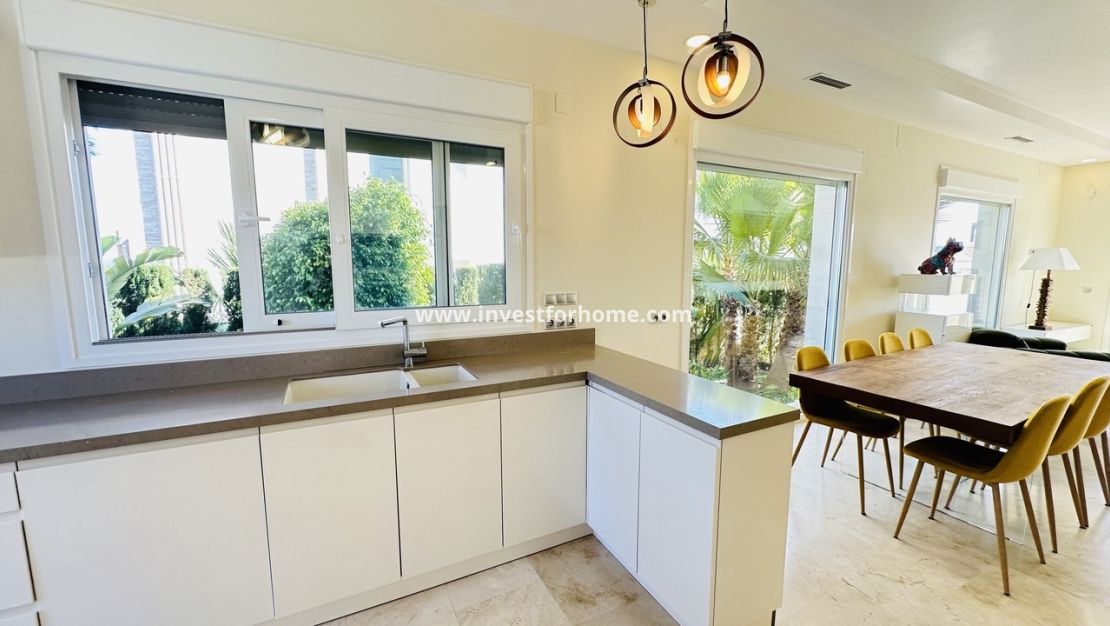 Sale - Villa - Orihuela Costa - Costa Blanca