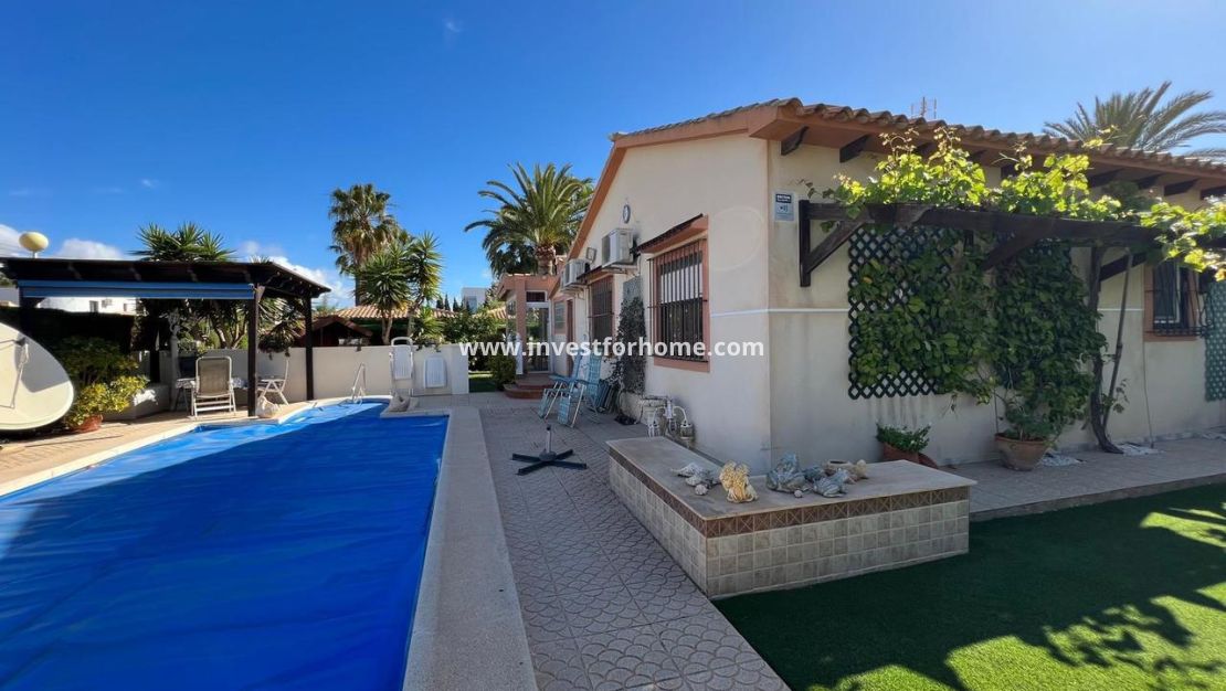 Sale - Villa - Orihuela Costa - Costa Blanca