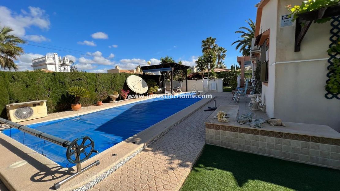 Sale - Villa - Orihuela Costa - Costa Blanca