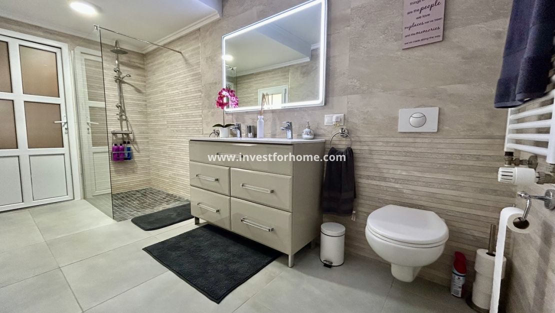 Sale - Villa - Orihuela Costa - Costa Blanca