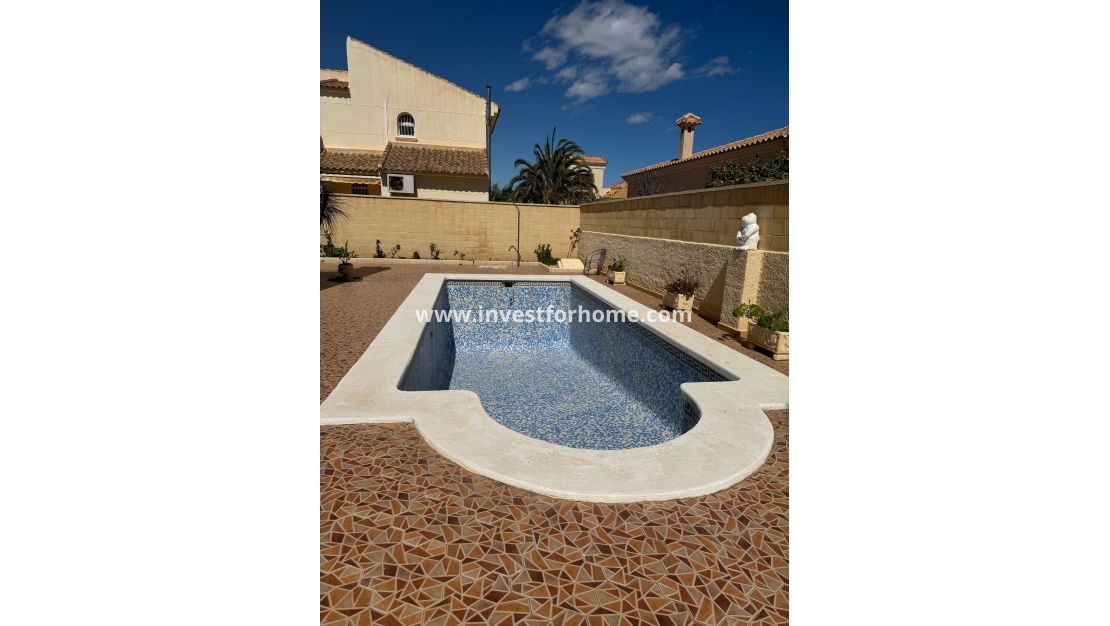 Sale - Villa - Orihuela Costa - Costa Blanca