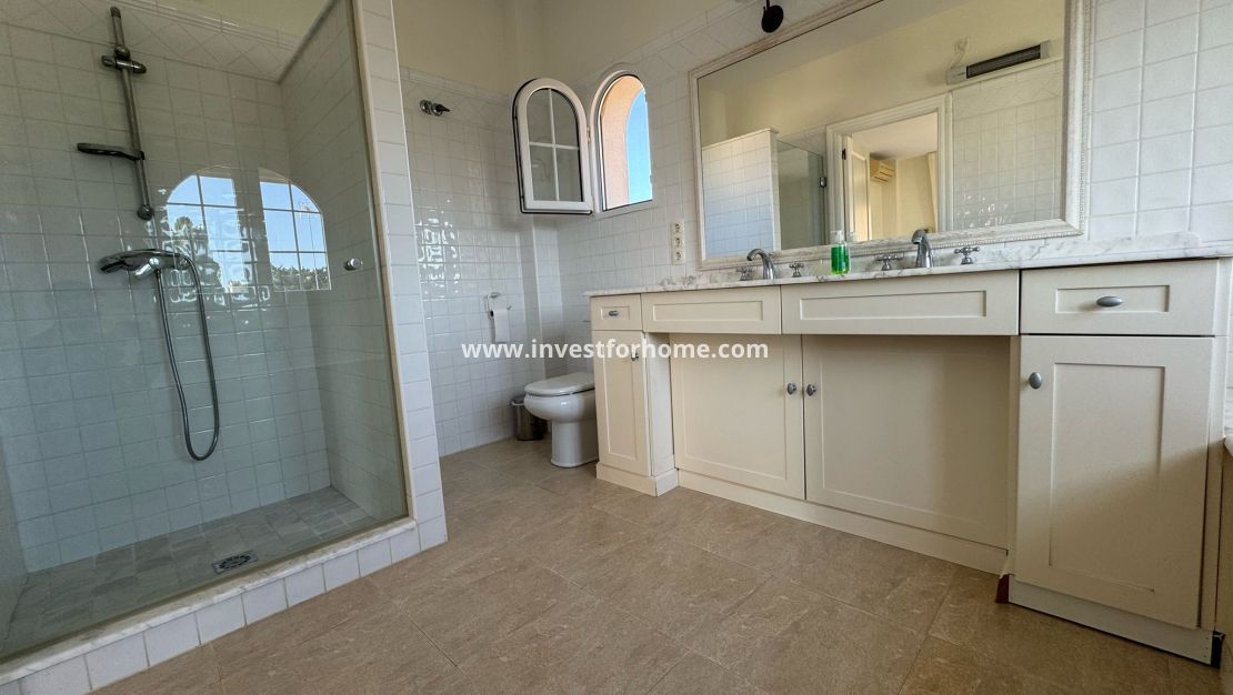 Sale - Villa - Orihuela Costa - Costa Blanca