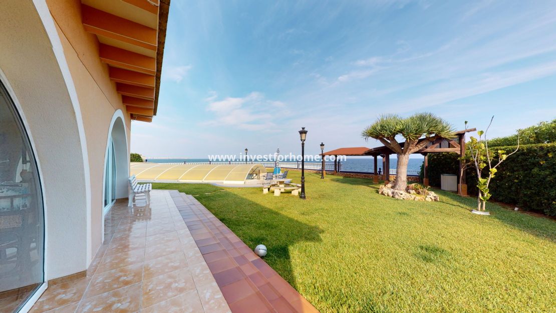 Sale - Villa - Orihuela Costa - Costa Blanca