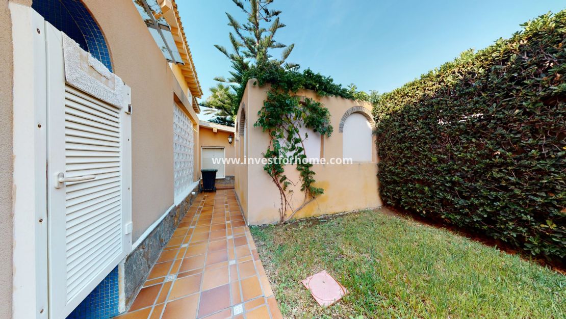Sale - Villa - Orihuela Costa - Costa Blanca