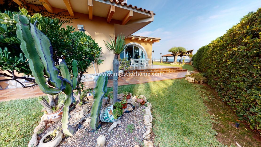 Sale - Villa - Orihuela Costa - Costa Blanca