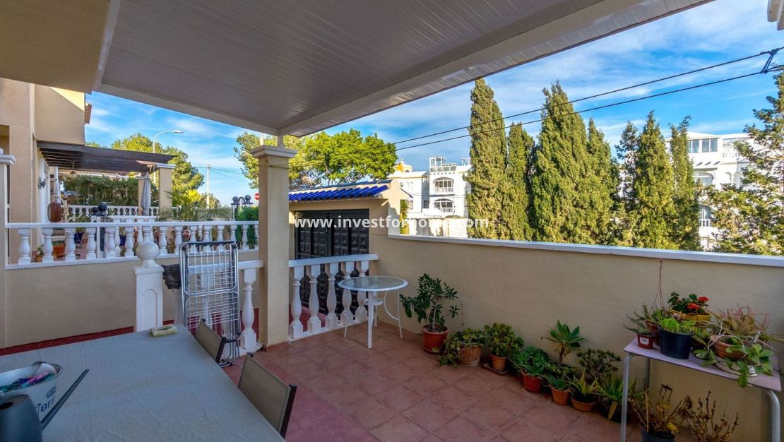 Sale - Villa - Orihuela Costa - Costa Blanca
