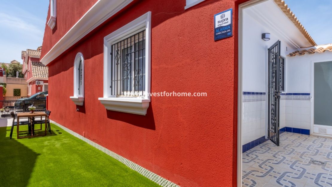Sale - Villa - Orihuela Costa - Costa Blanca